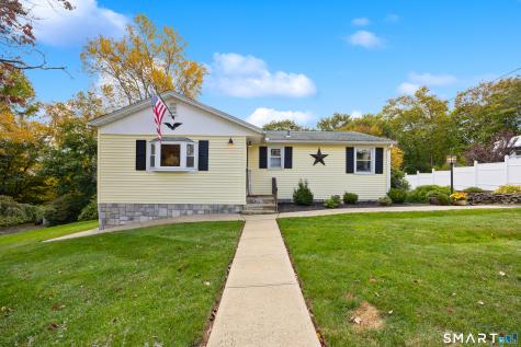16 Paramount Drive Seymour CT 06483