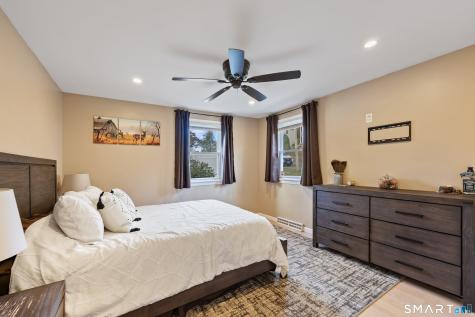 16 Paramount Drive Seymour CT 06483