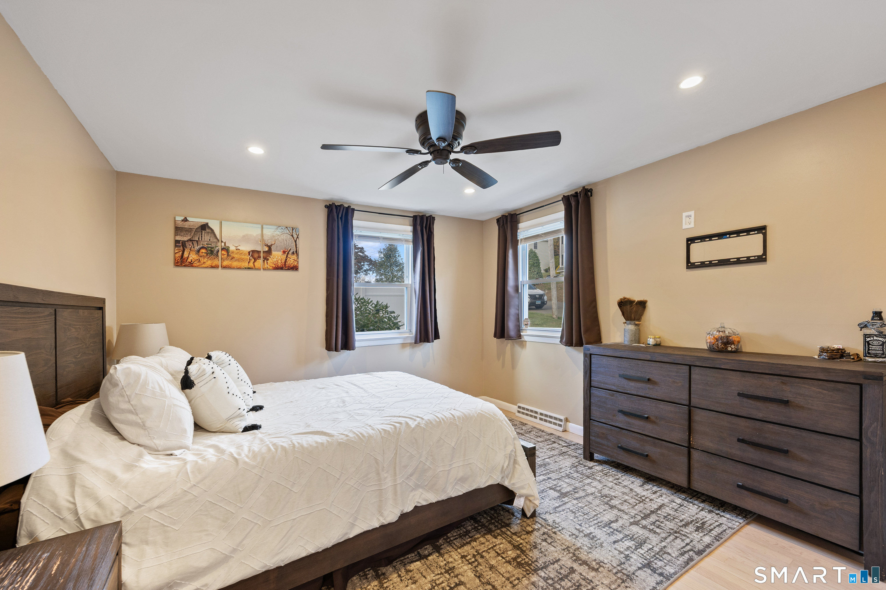 16 Paramount Drive Seymour CT 06483