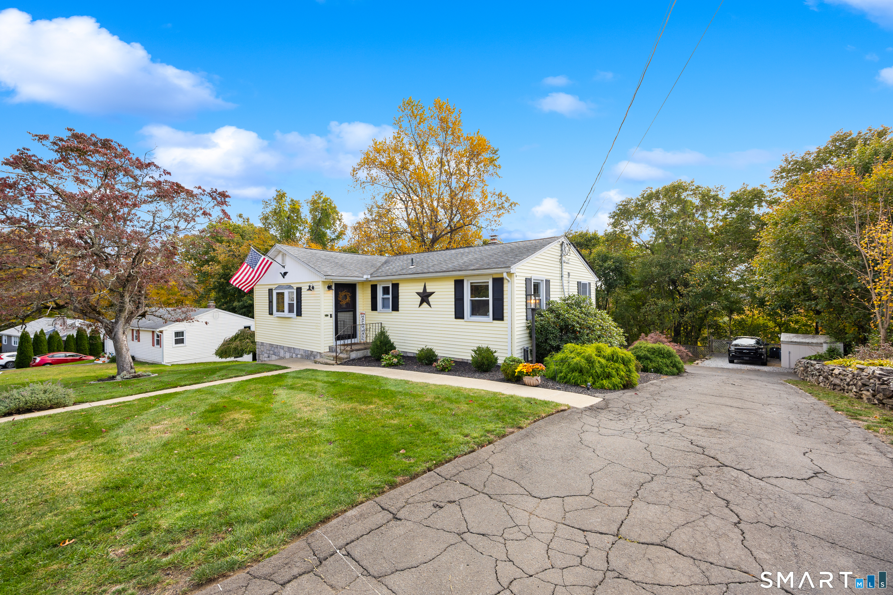 16 Paramount Drive Seymour CT 06483