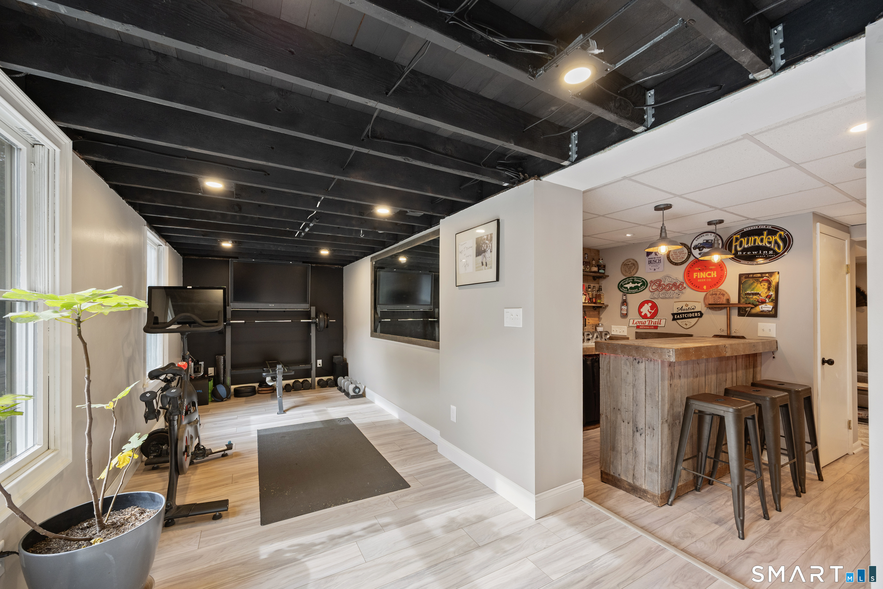 16 Paramount Drive Seymour CT 06483