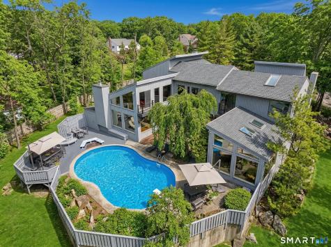 66 Dogwood Lane Trumbull CT 06611