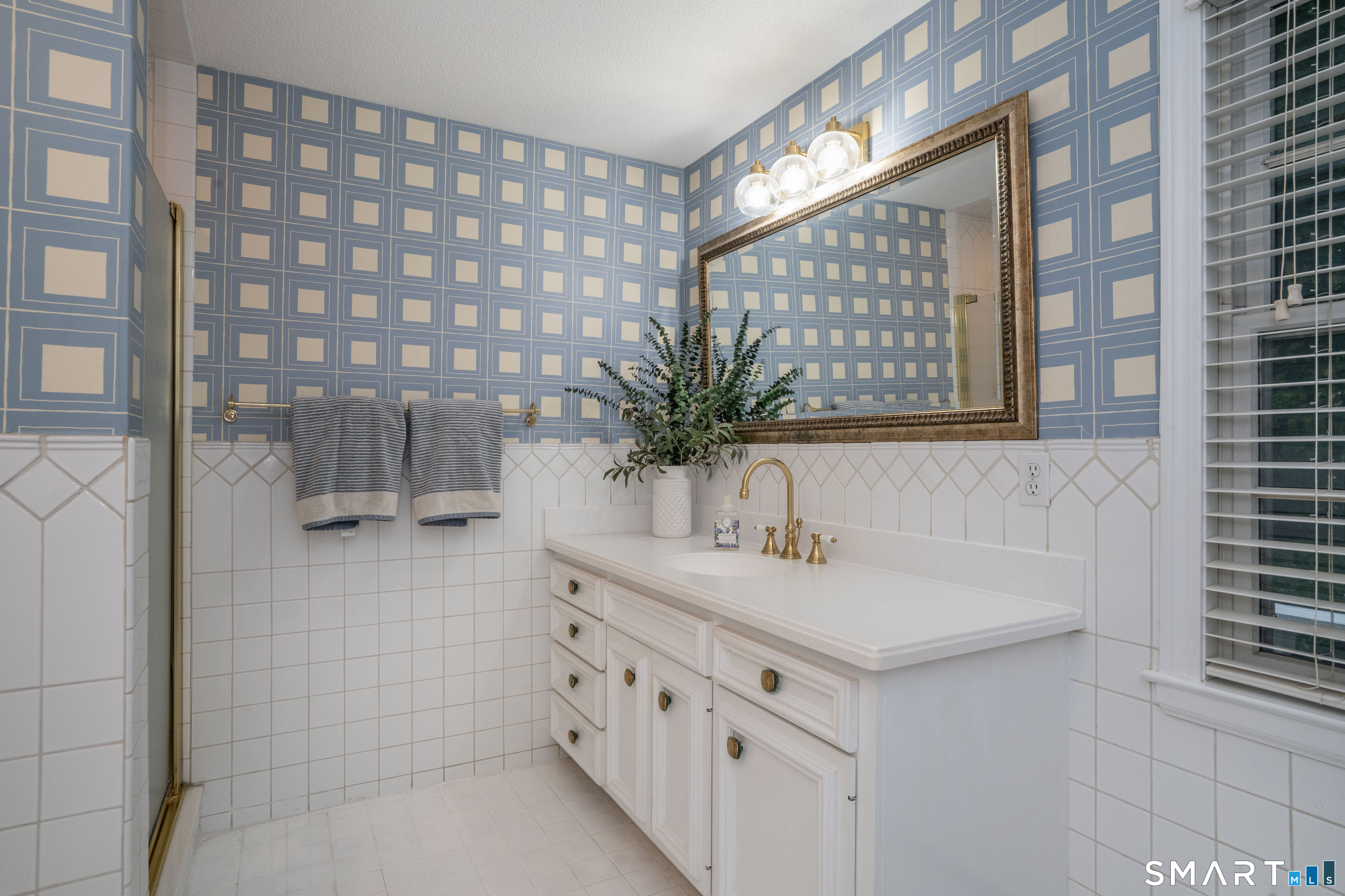 4 Manor Lane West Hartford CT 06107