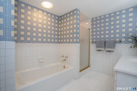 4 Manor Lane West Hartford CT 06107