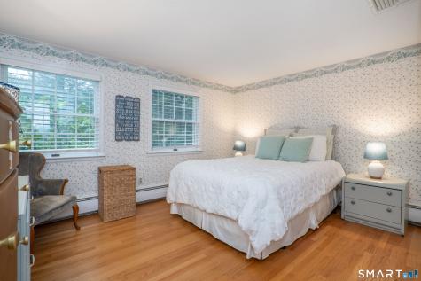 4 Manor Lane West Hartford CT 06107