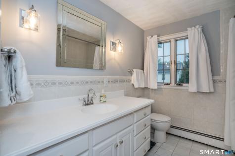 4 Manor Lane West Hartford CT 06107