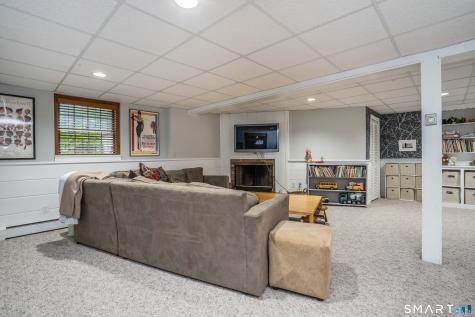 4 Manor Lane West Hartford CT 06107