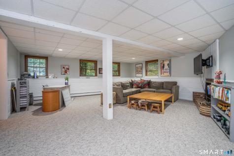 4 Manor Lane West Hartford CT 06107