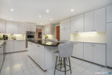 4 Manor Lane West Hartford CT 06107
