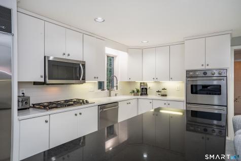 4 Manor Lane West Hartford CT 06107