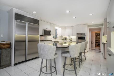 4 Manor Lane West Hartford CT 06107
