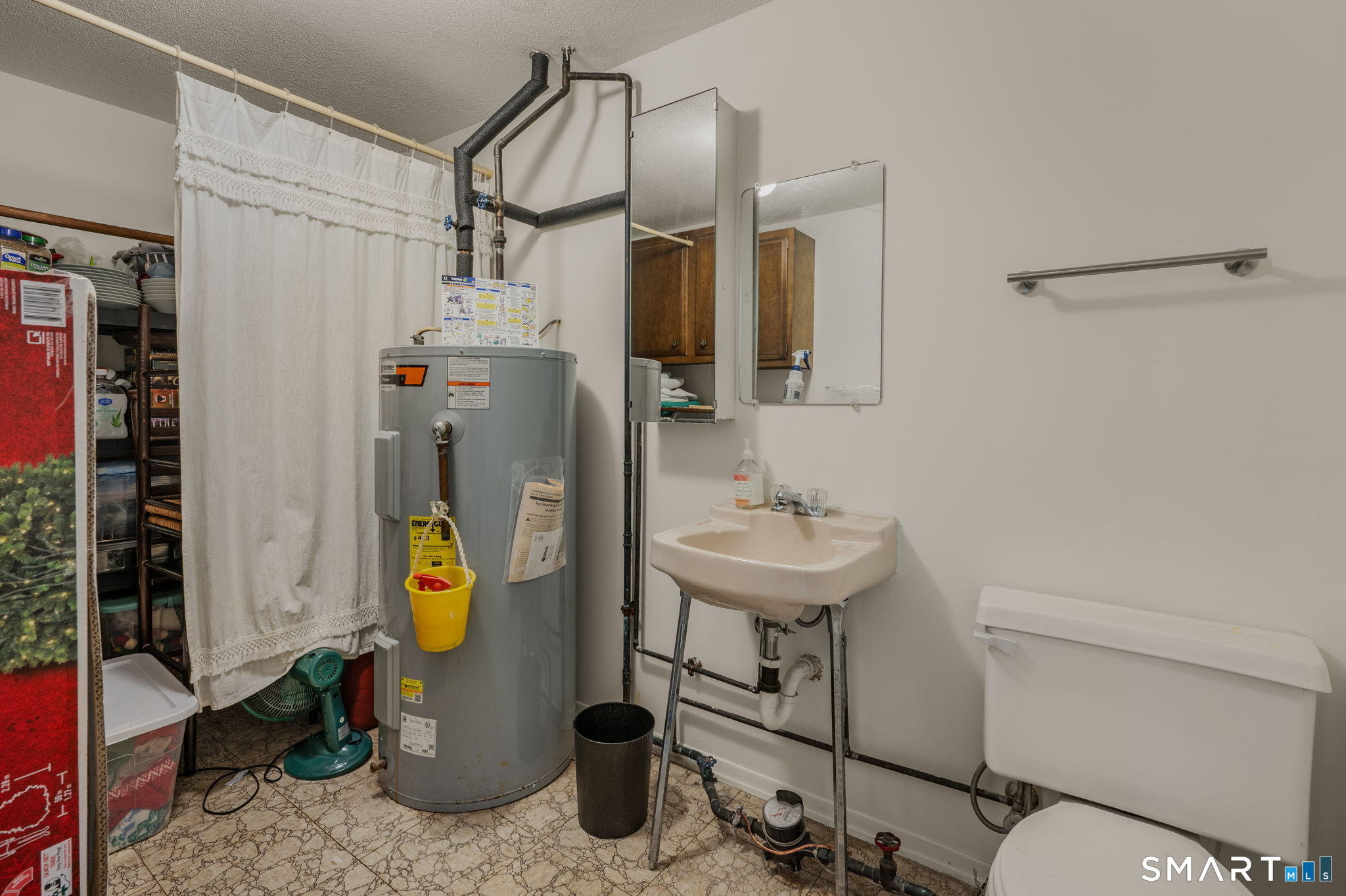 6 Cross Drive Waterford CT 06385
