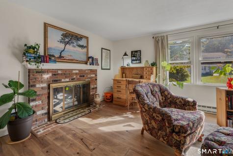 6 Cross Drive Waterford CT 06385