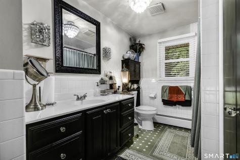 437 West Wolcott Avenue Windsor CT 06095