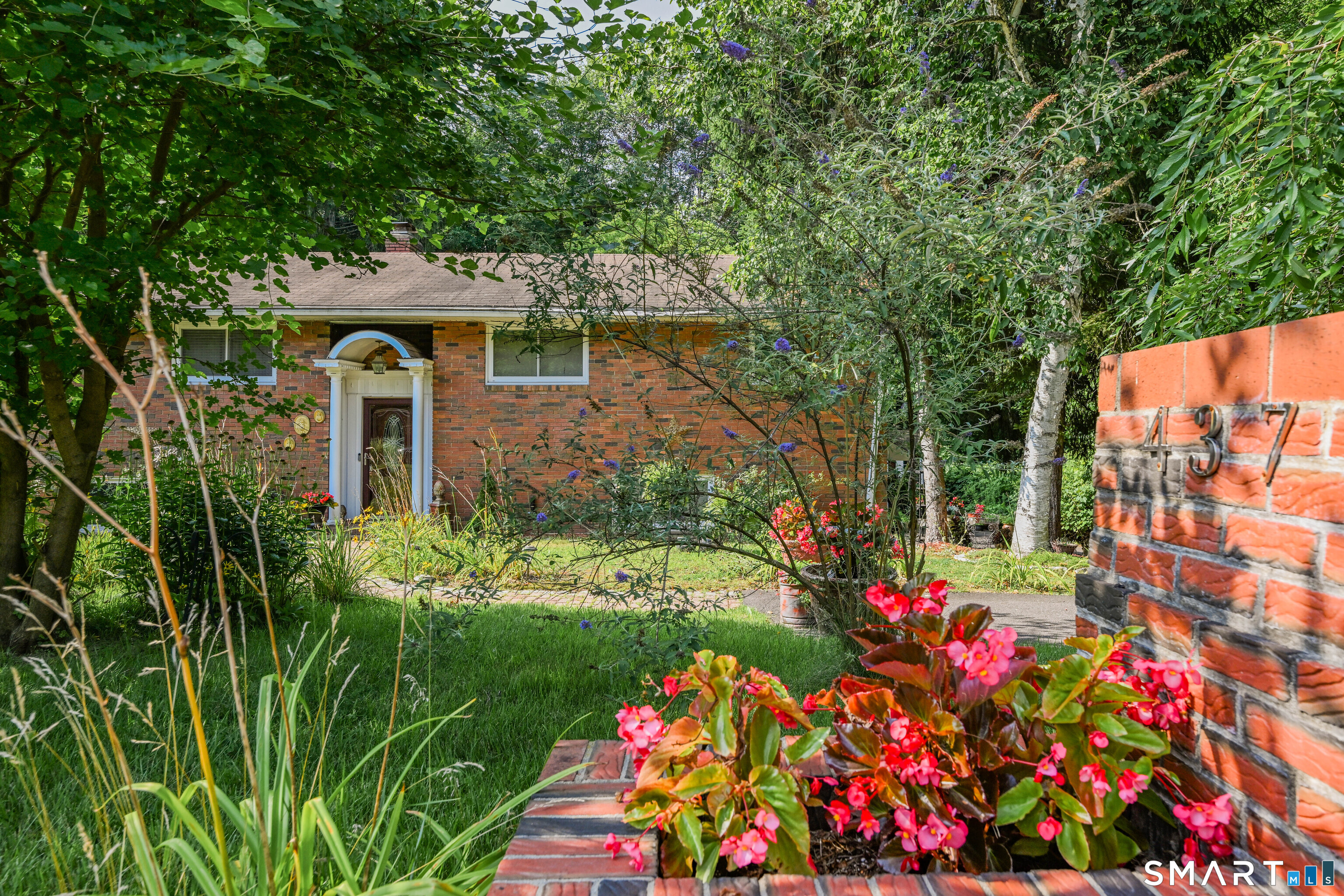 437 West Wolcott Avenue Windsor CT 06095
