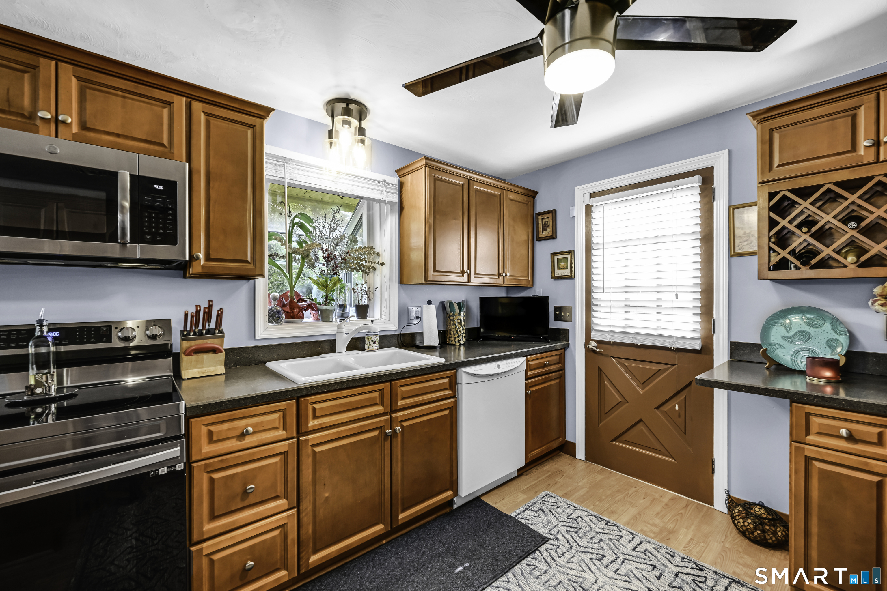 437 West Wolcott Avenue Windsor CT 06095