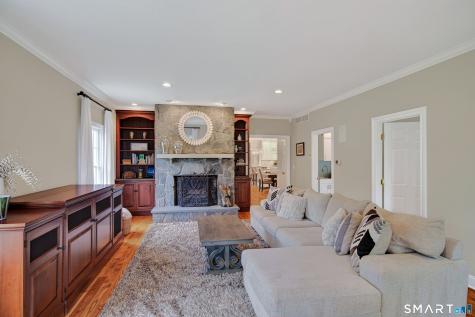 16 Farm Meadow Road Newtown CT 06470
