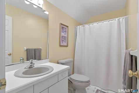 16 Farm Meadow Road Newtown CT 06470