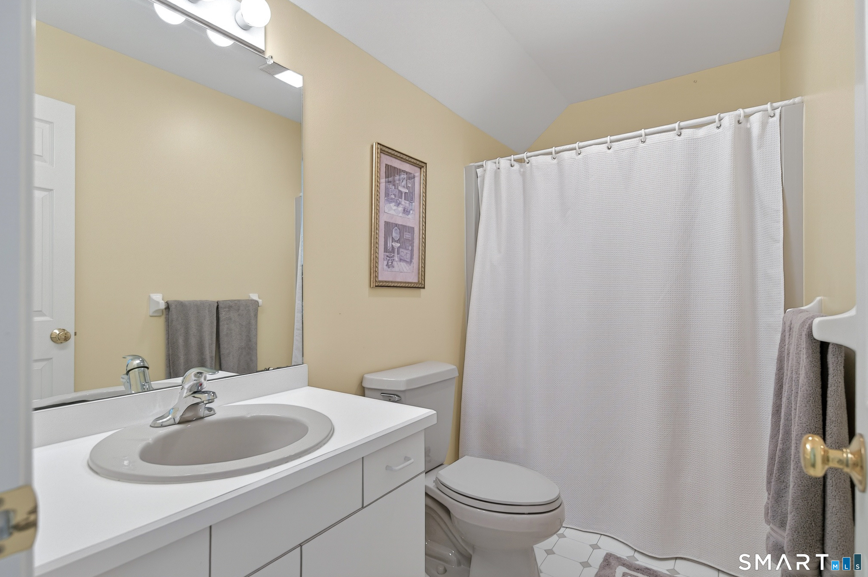 16 Farm Meadow Road Newtown CT 06470
