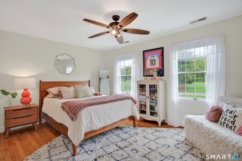 16 Farm Meadow Road Newtown CT 06470