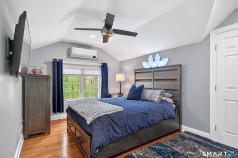 16 Farm Meadow Road Newtown CT 06470