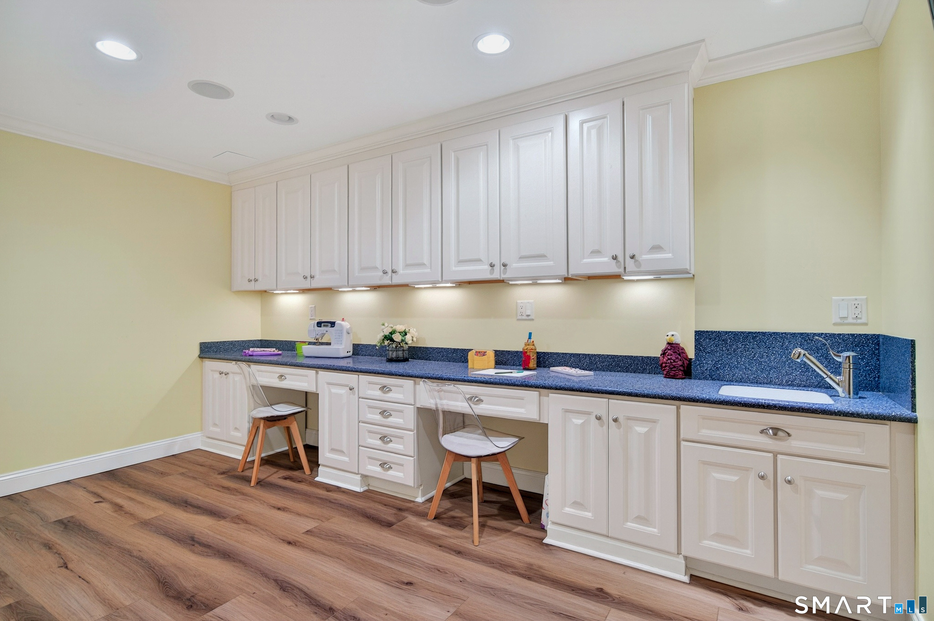 16 Farm Meadow Road Newtown CT 06470