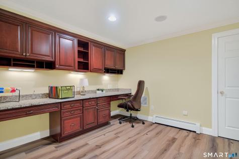 16 Farm Meadow Road Newtown CT 06470