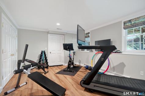 16 Farm Meadow Road Newtown CT 06470