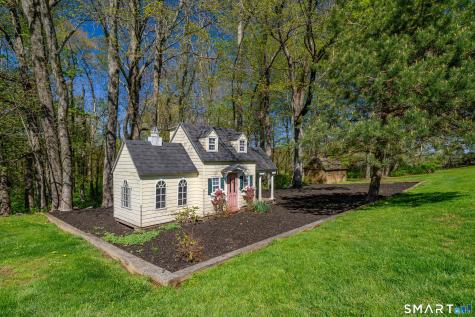 16 Farm Meadow Road Newtown CT 06470
