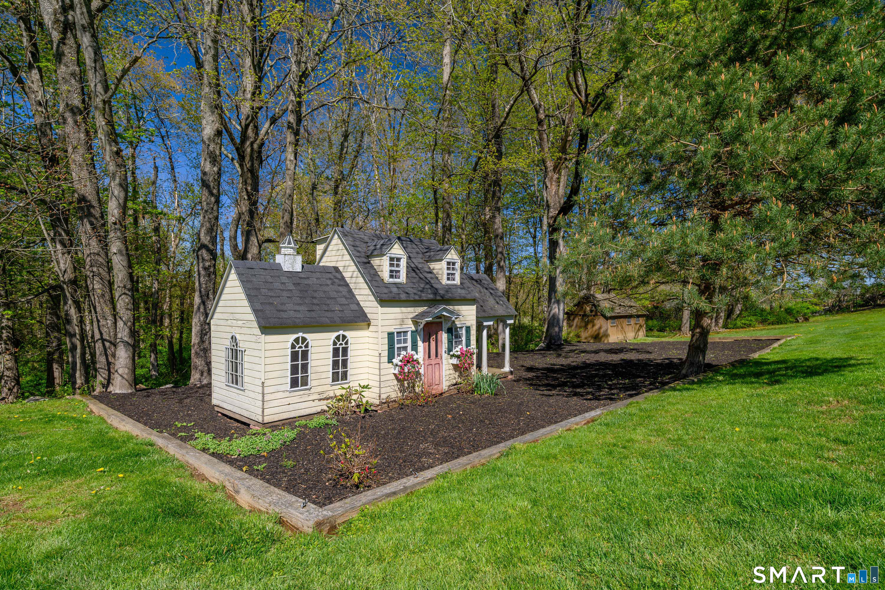 16 Farm Meadow Road Newtown CT 06470