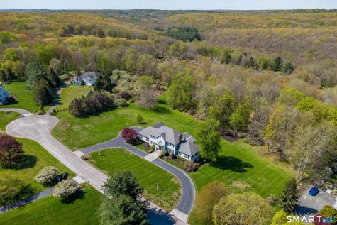 16 Farm Meadow Road Newtown CT 06470