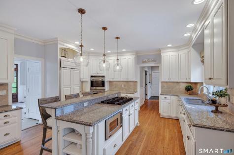 16 Farm Meadow Road Newtown CT 06470