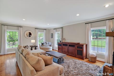 16 Farm Meadow Road Newtown CT 06470