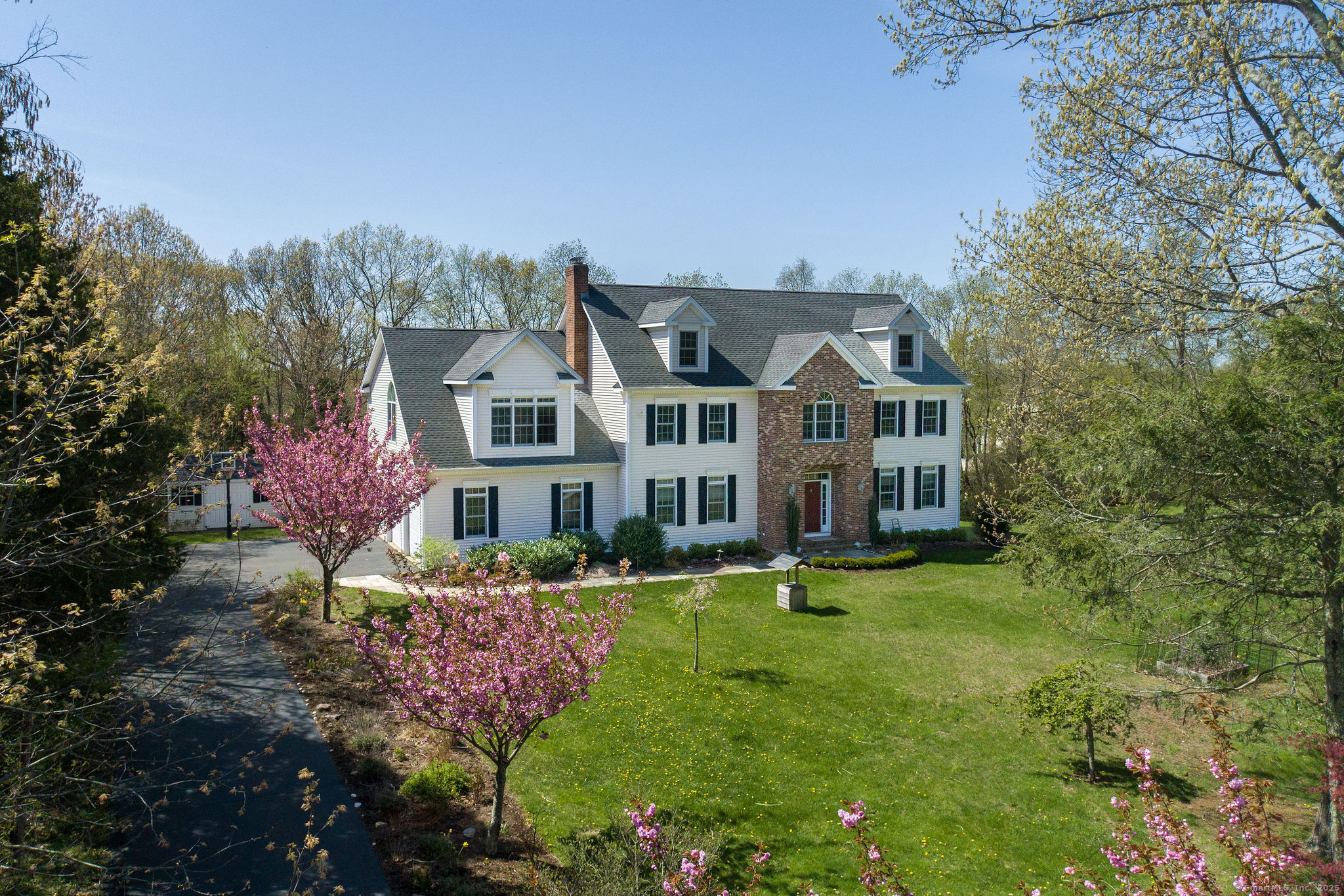 48 Landons Way Guilford CT 06437