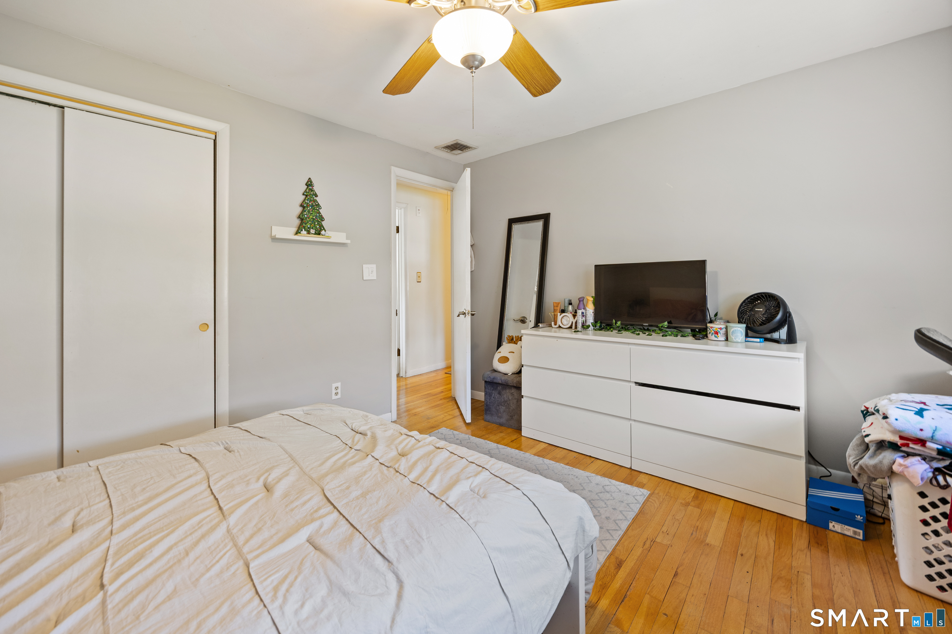 10 Brightwood Lane Branford CT 06405