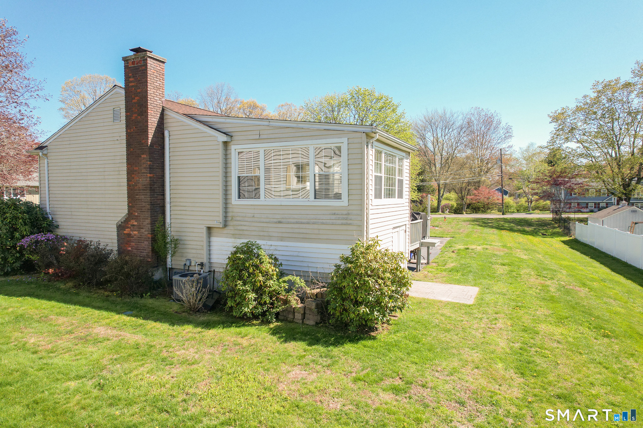 10 Brightwood Lane Branford CT 06405