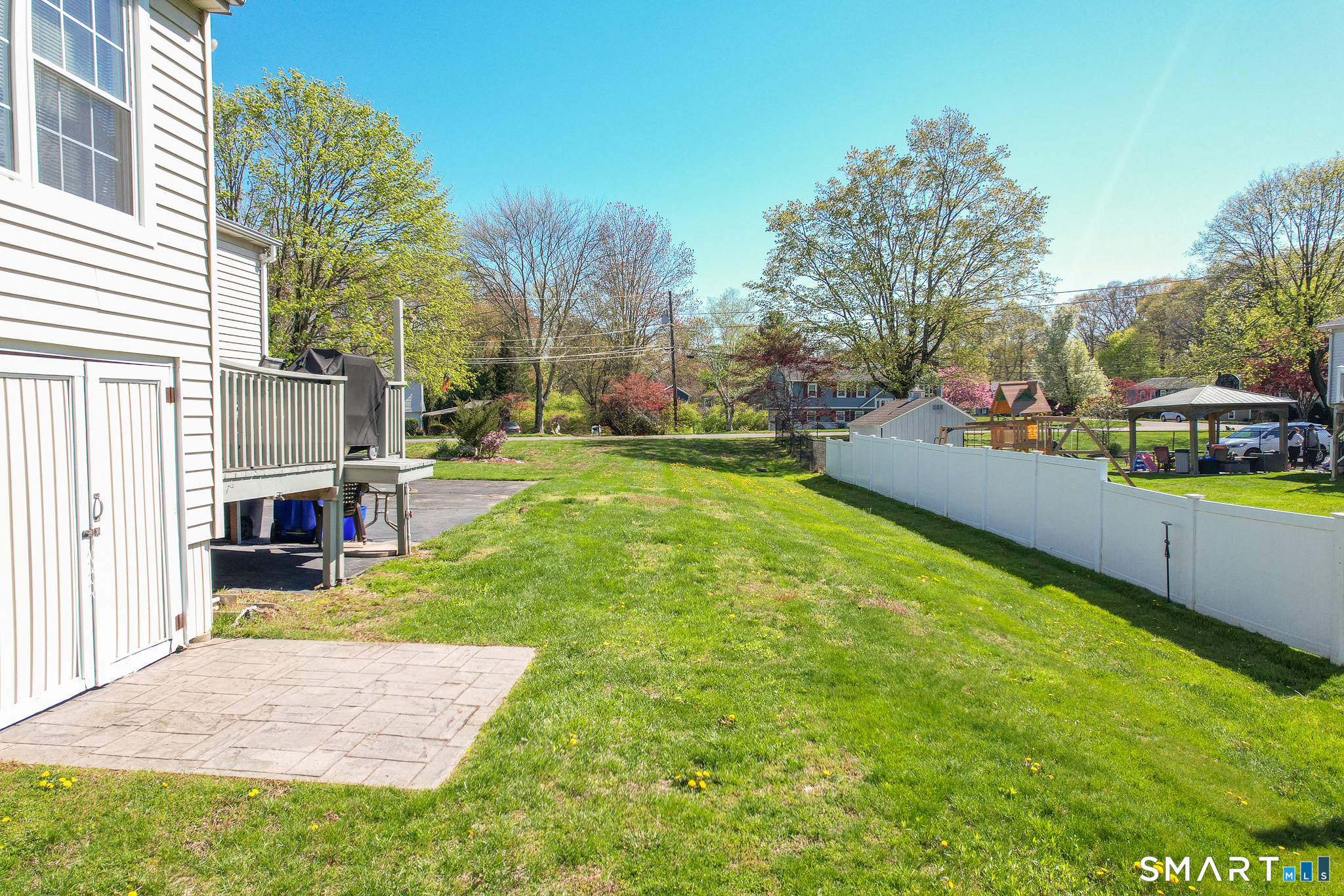 10 Brightwood Lane Branford CT 06405