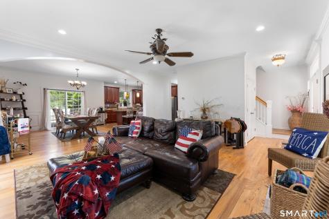 261 Spring Road North Haven CT 06473