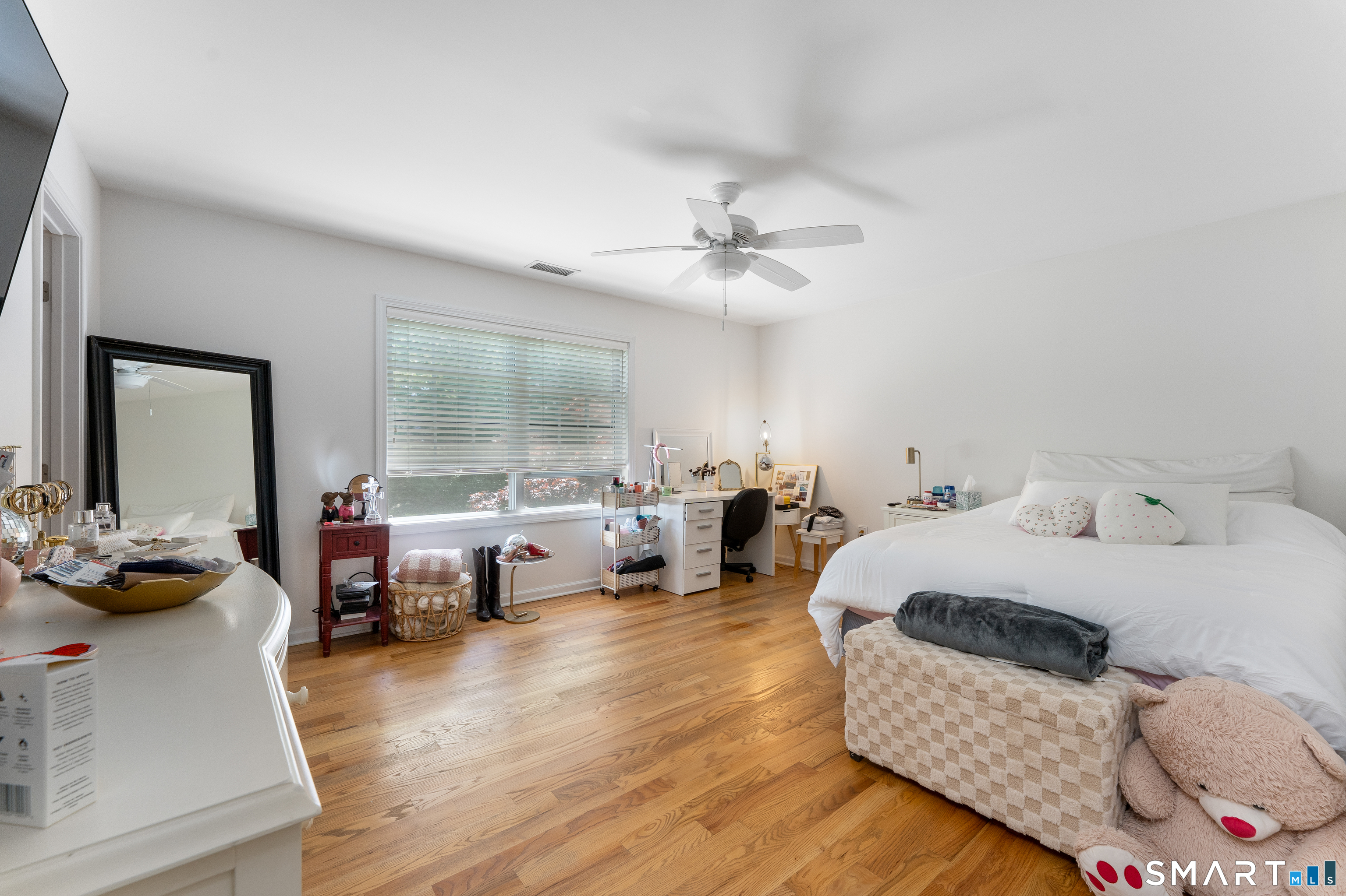 261 Spring Road North Haven CT 06473