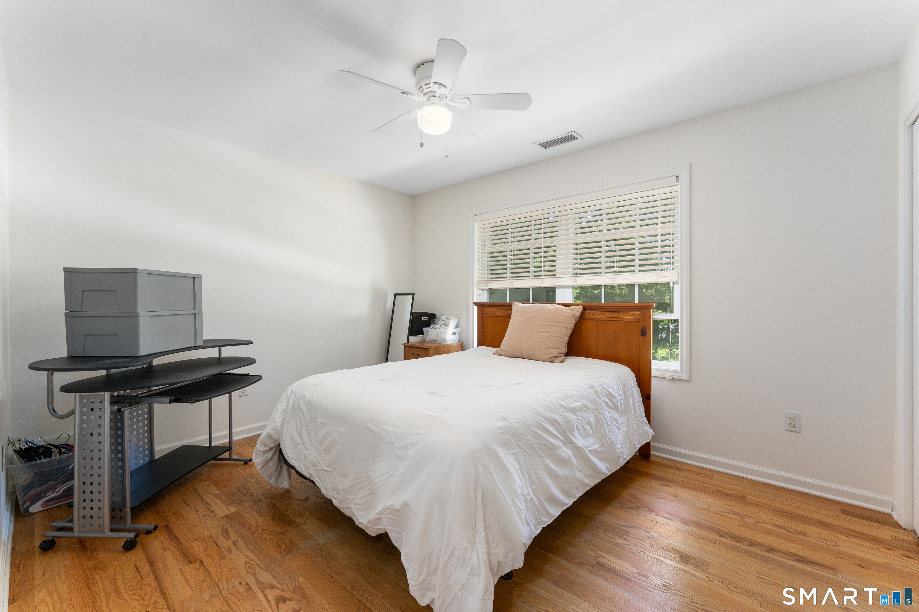261 Spring Road North Haven CT 06473