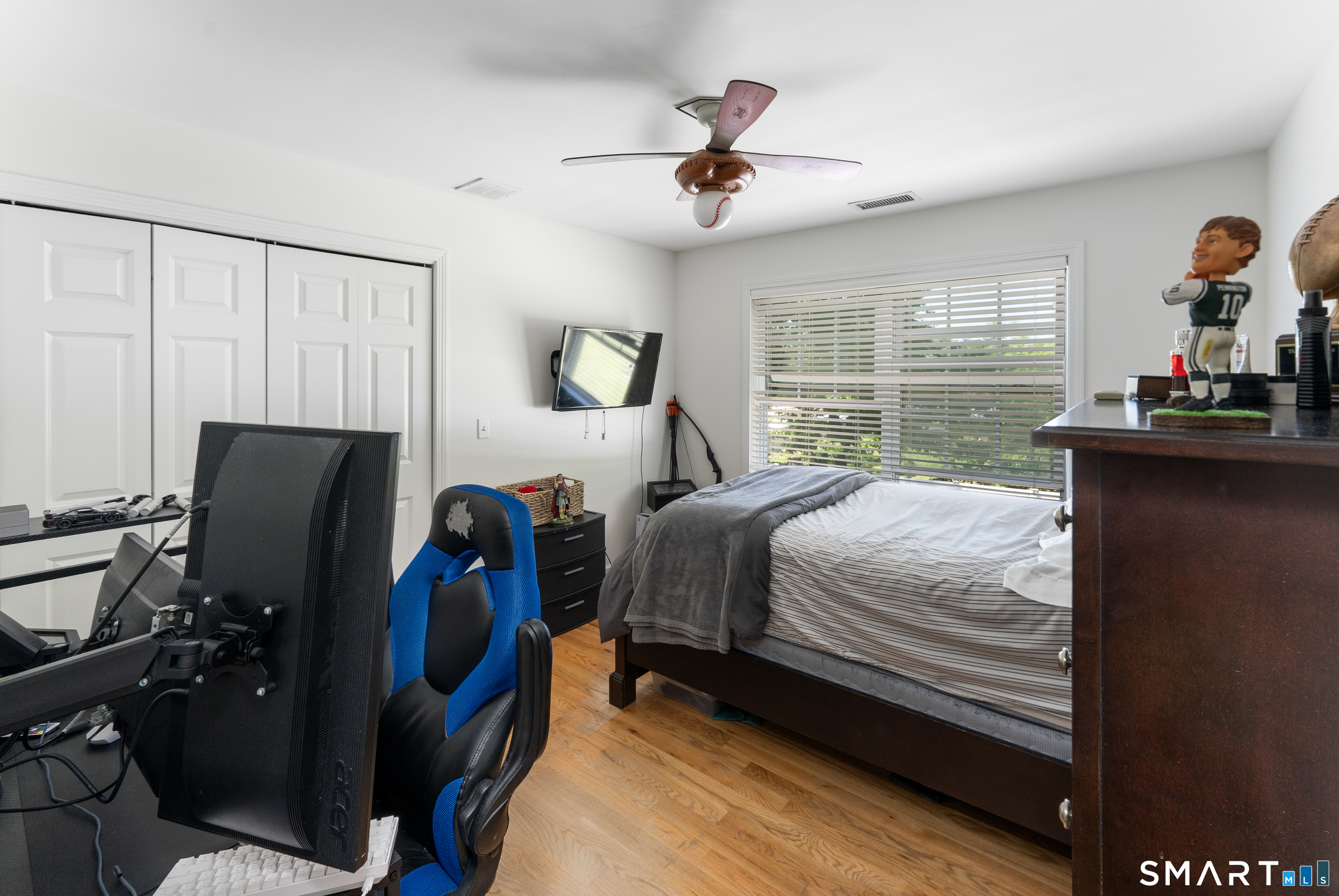 261 Spring Road North Haven CT 06473