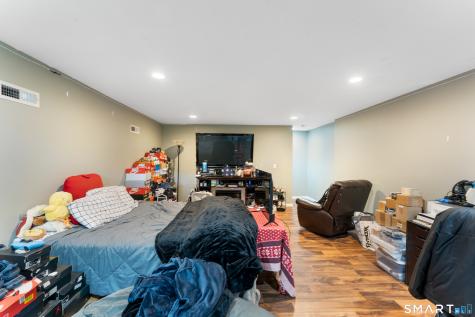 261 Spring Road North Haven CT 06473