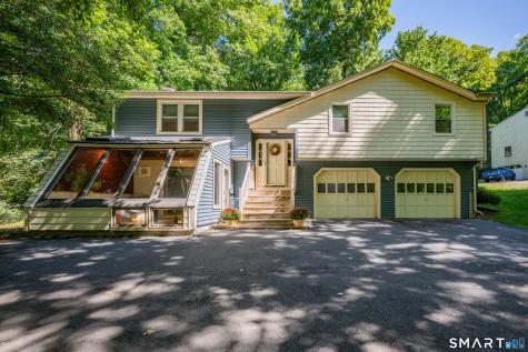 805 Neipsic Road Glastonbury CT 06033
