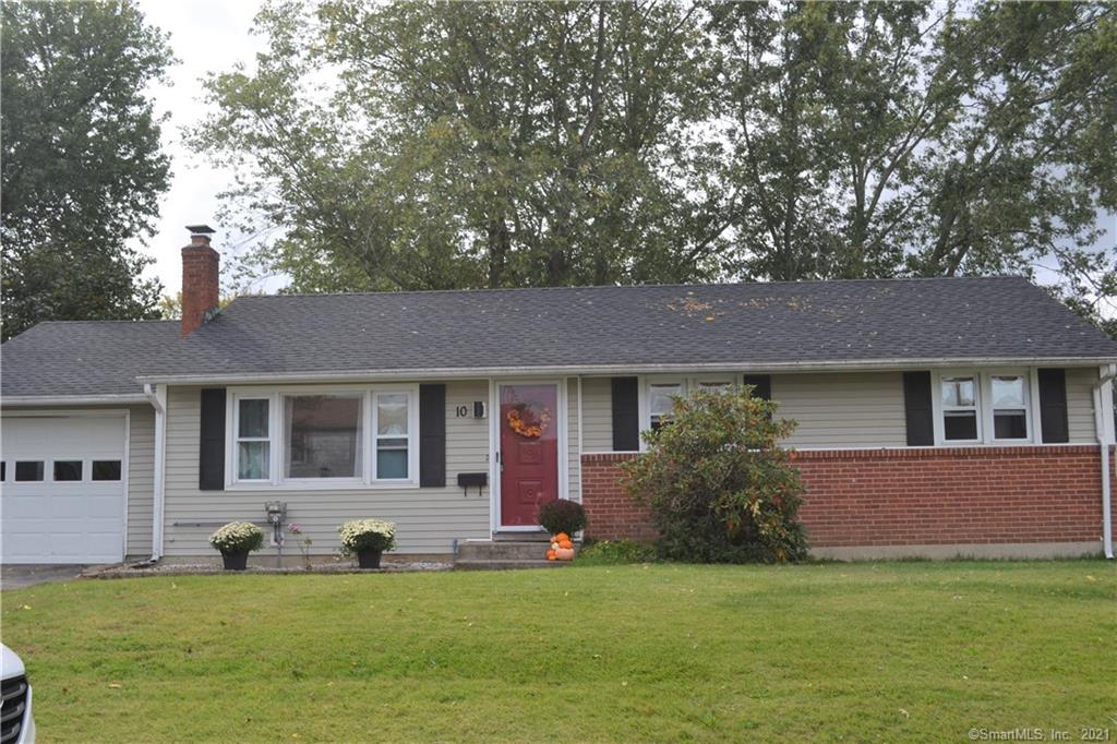 10 Fairground Circle Norwich CT 06360
