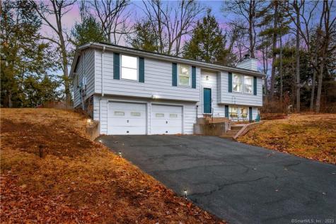 15 Birch Road Canton CT 06019