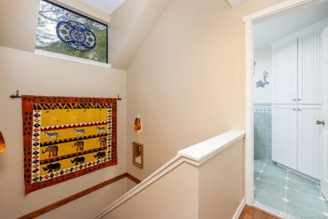 2 Highland Square Avon CT 06001