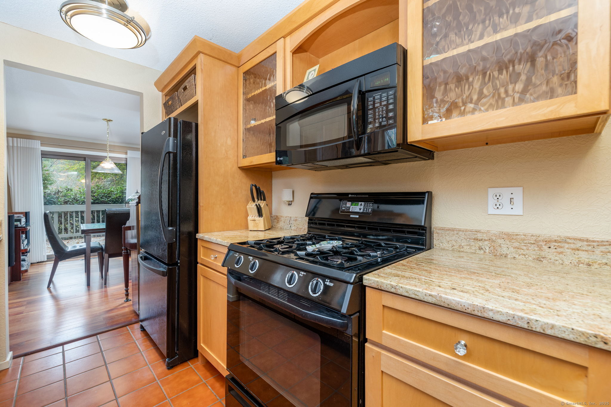 2 Highland Square Avon CT 06001