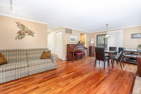 2 Highland Square Avon CT 06001