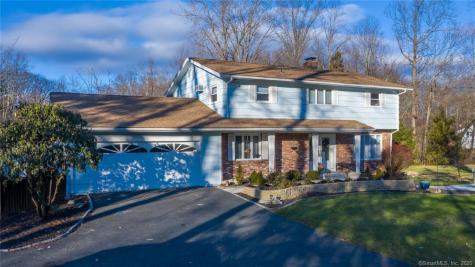 18 Rita Drive New Fairfield CT 06812