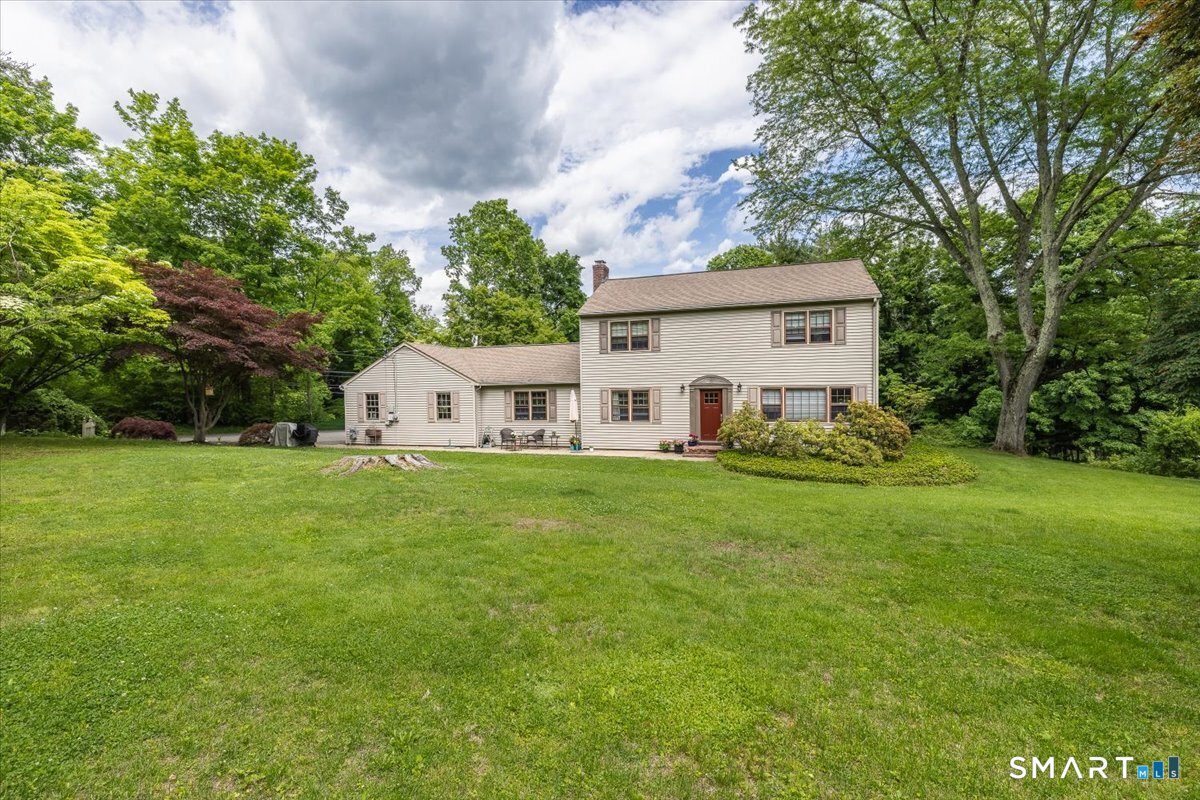 5 Mount Pleasant Road Newtown CT 06470